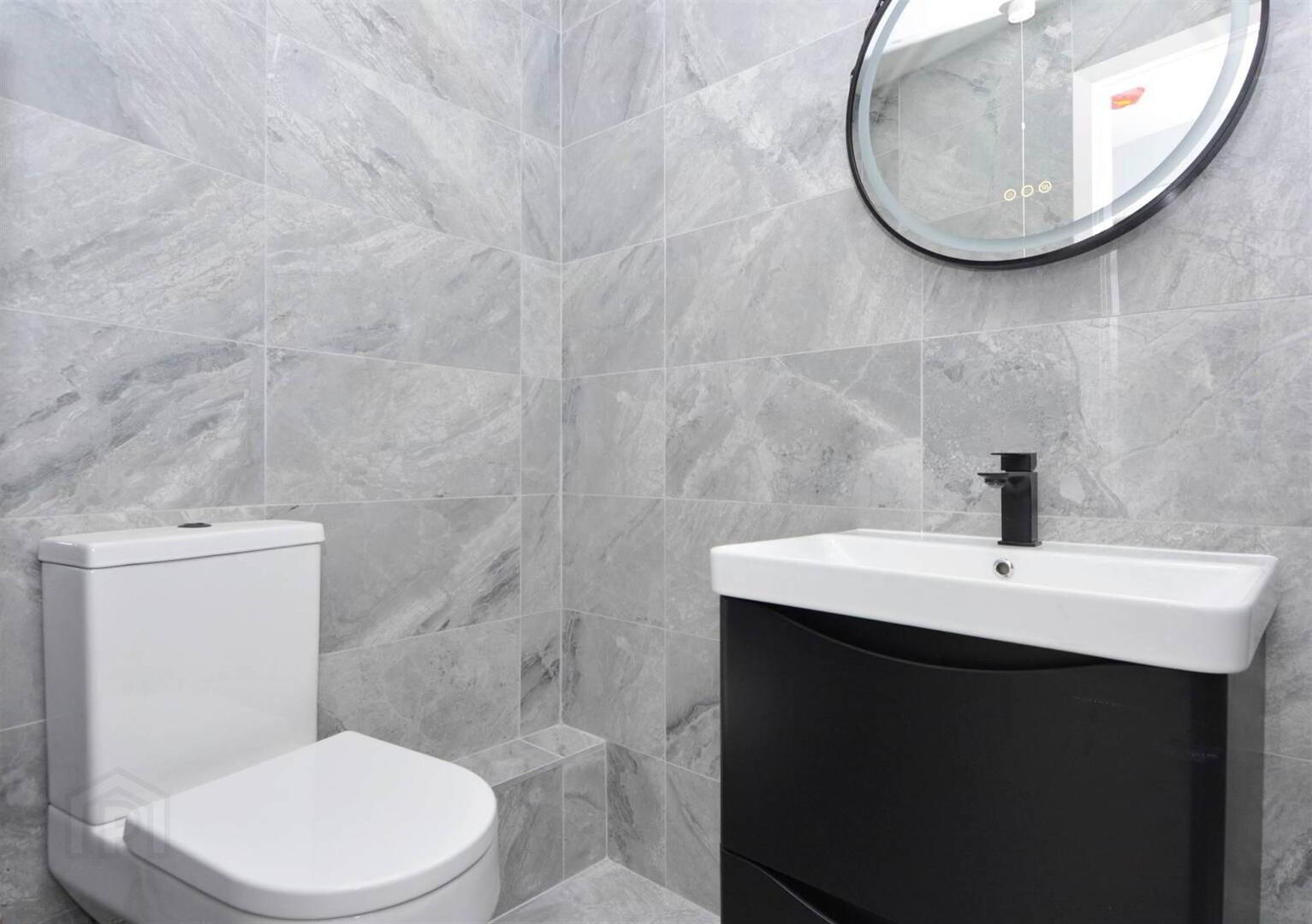 Apt 6.1, 117 Lisburn Road 12 of 14