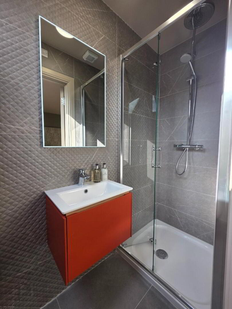 8 Fairview Apartments, North Street 14 of 27