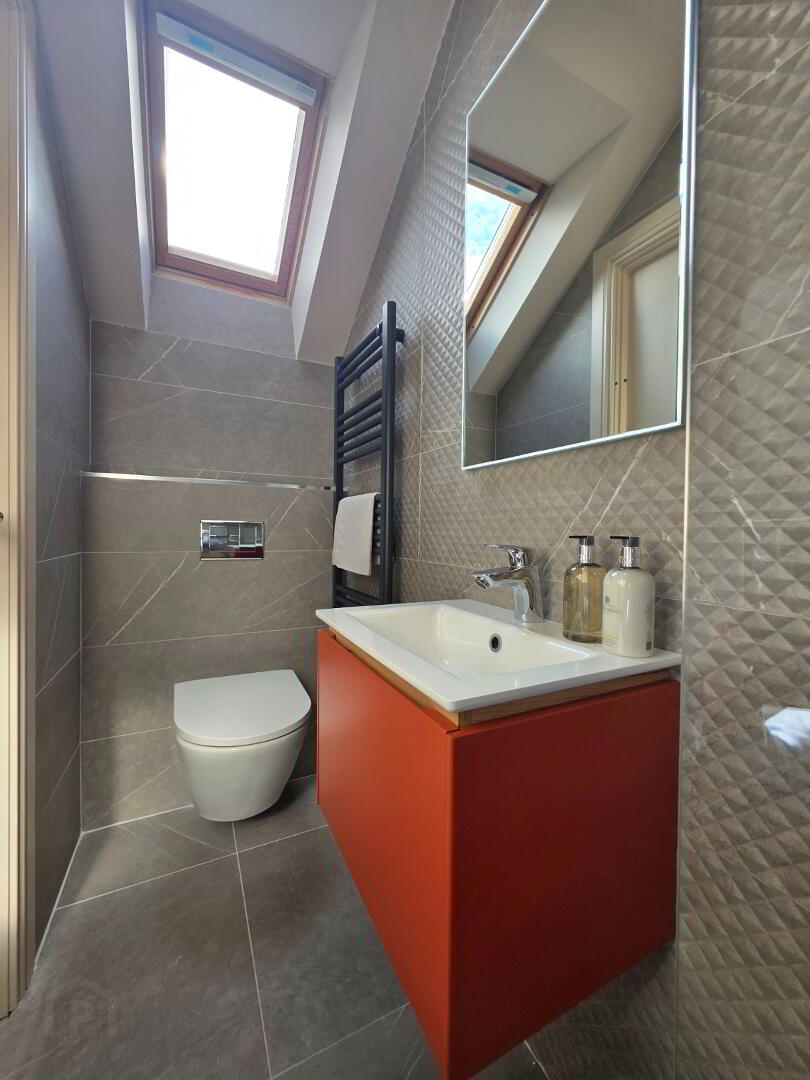 8 Fairview Apartments, North Street 15 of 27