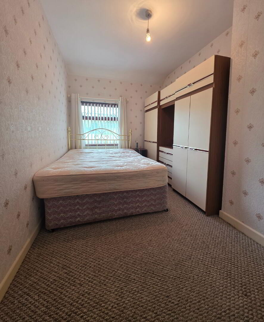 27 Leyland Road 12 of 17