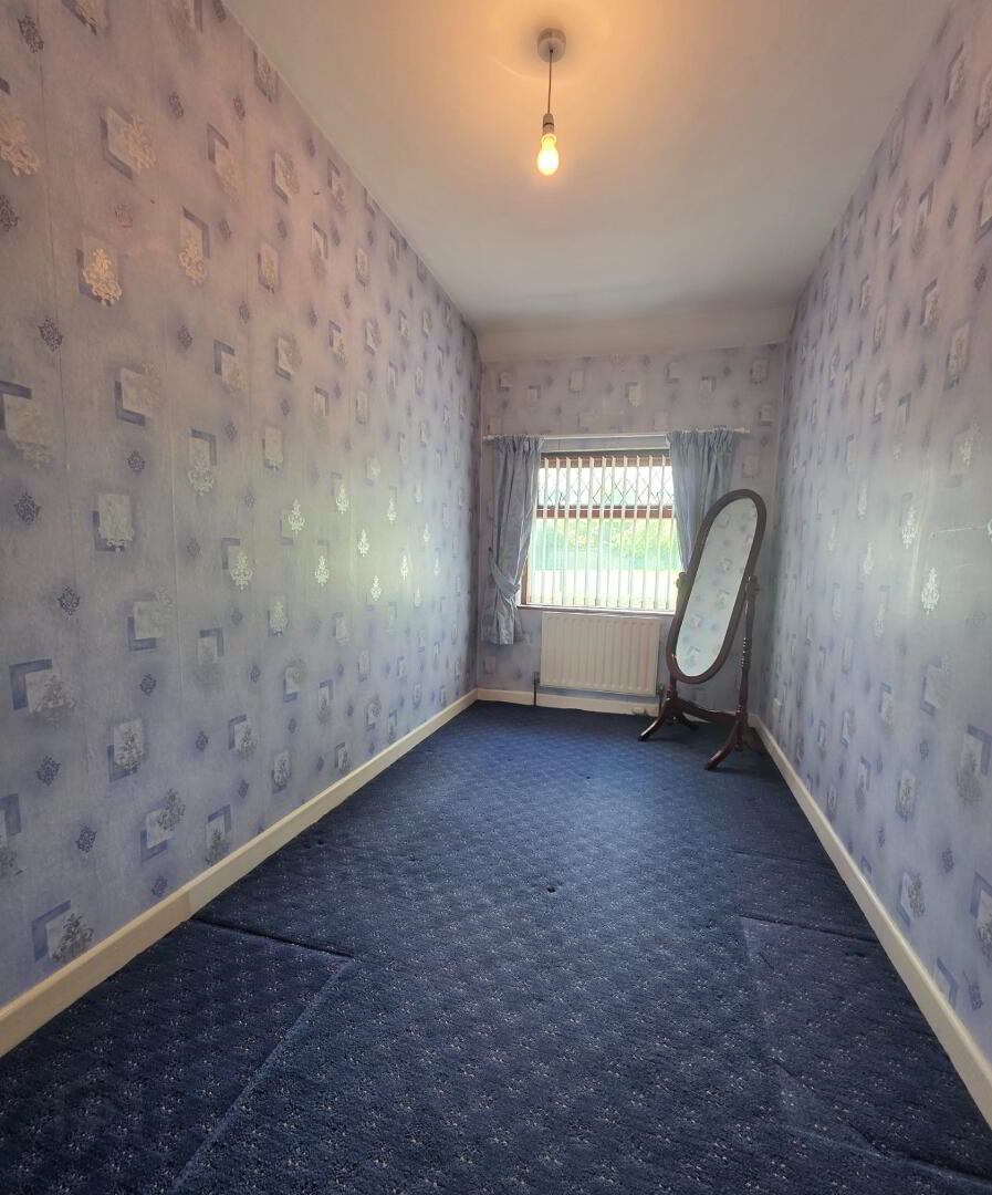 27 Leyland Road 13 of 17