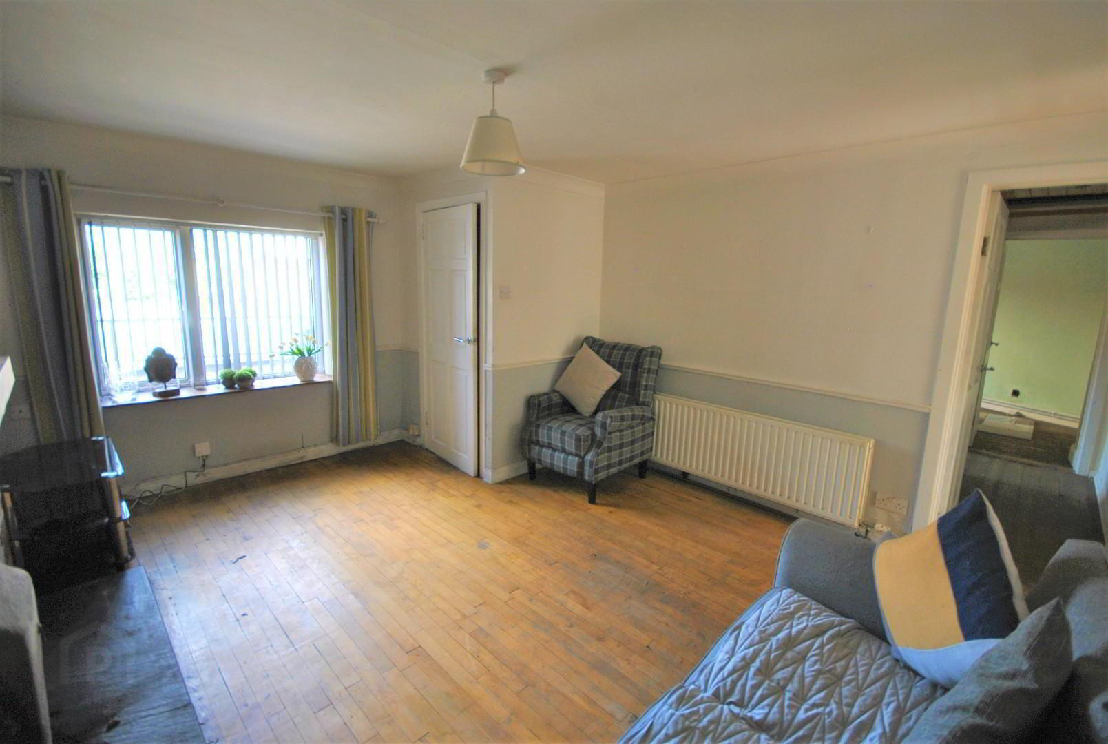 10 Castle Lane 4 of 13