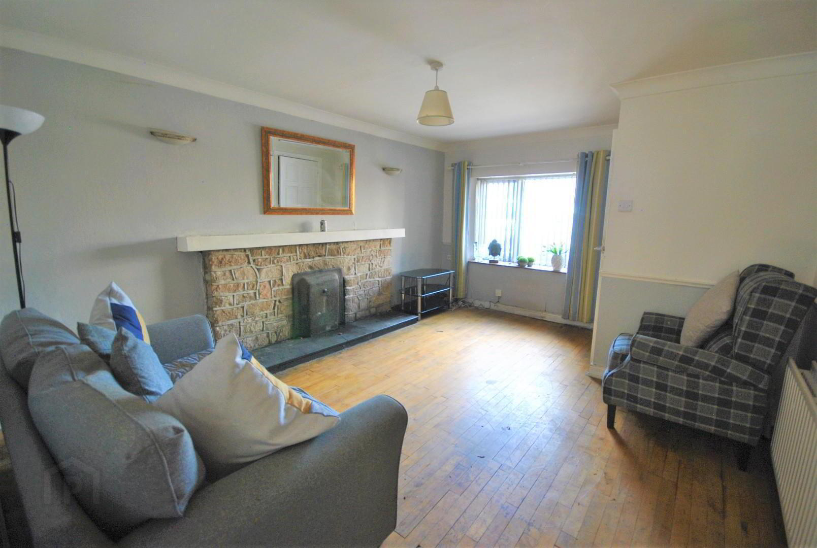 10 Castle Lane 3 of 13