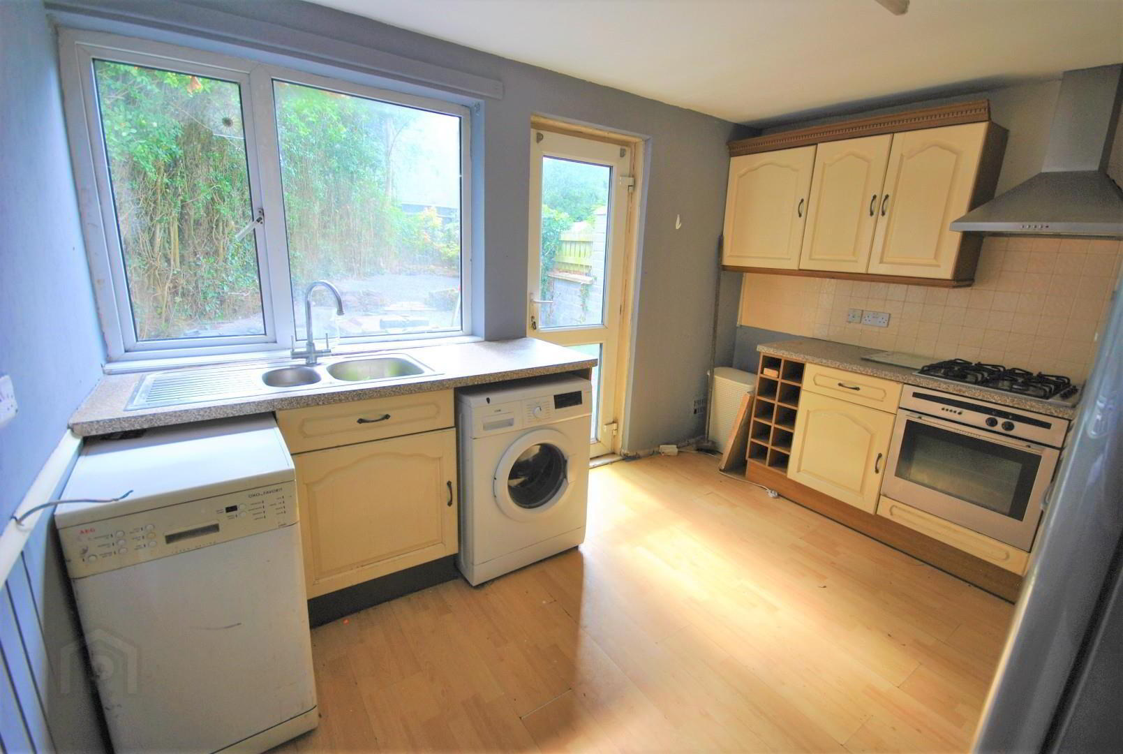 10 Castle Lane 7 of 13