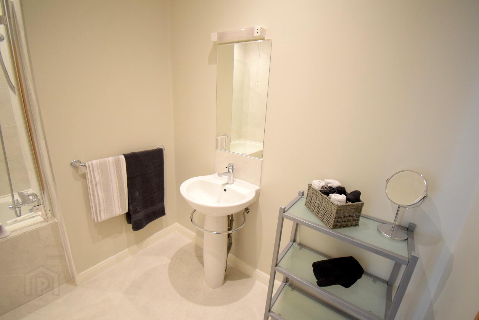 Apt 2, 23 Knock Road 14 of 17