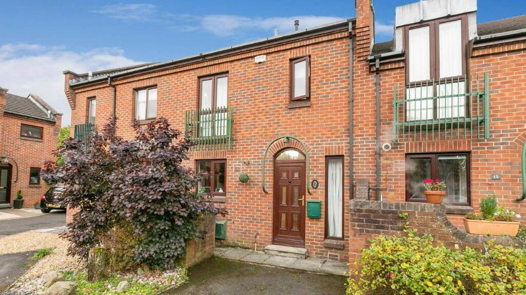 17 Balmoral Mews 1 of 9
