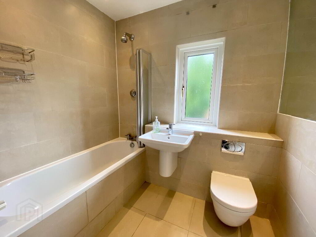 17 Balmoral Mews 8 of 9