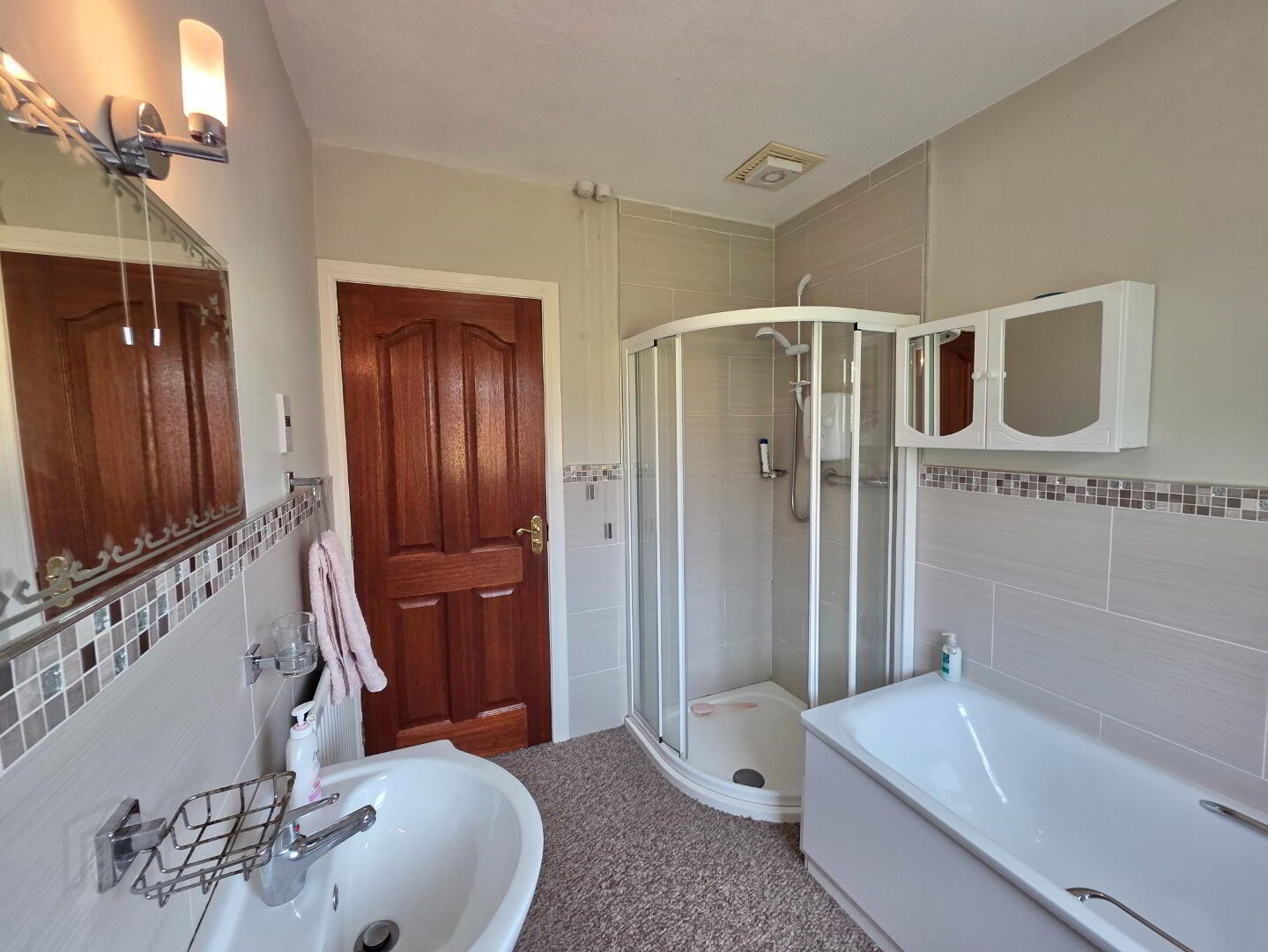 'Braemar', 3 Ishlan Court 33 of 38