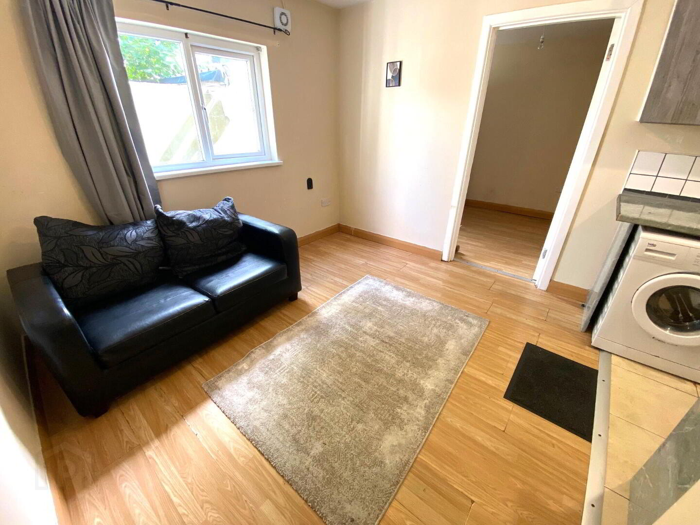 property description image