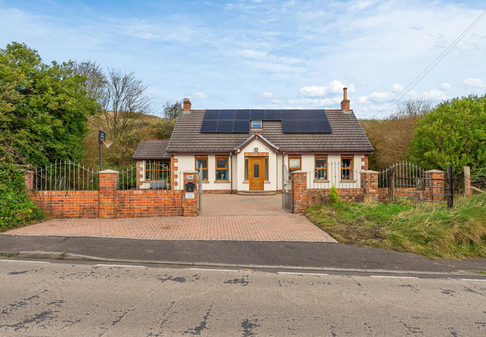 1085 Crumlin Road 5 of 45