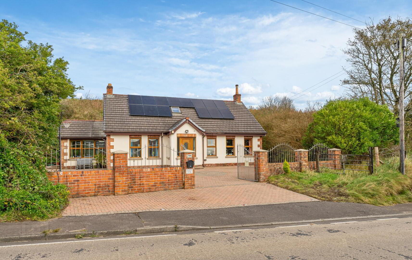 1085 Crumlin Road 6 of 45