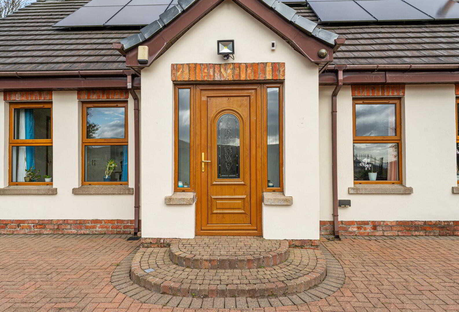 1085 Crumlin Road 7 of 45