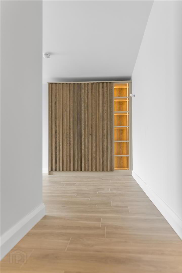 Apartment 1 17 The Promenade 9 of 51
