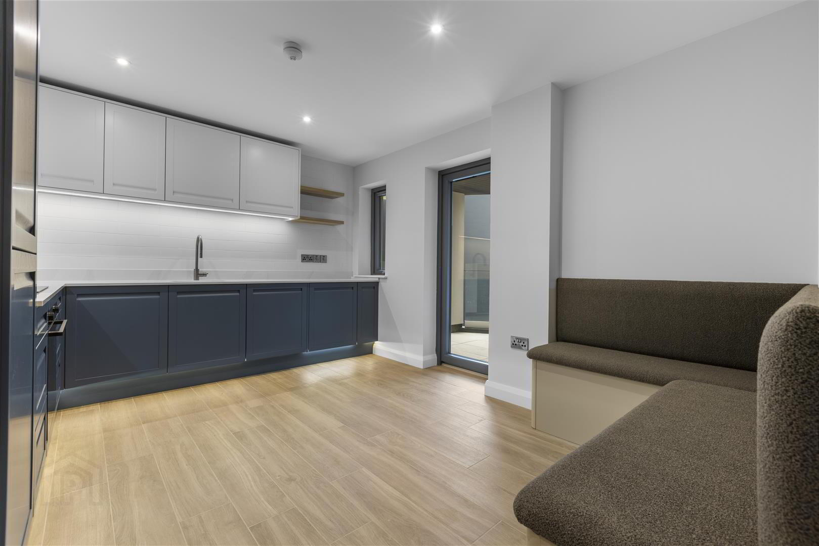 Apartment 1 17 The Promenade 23 of 51