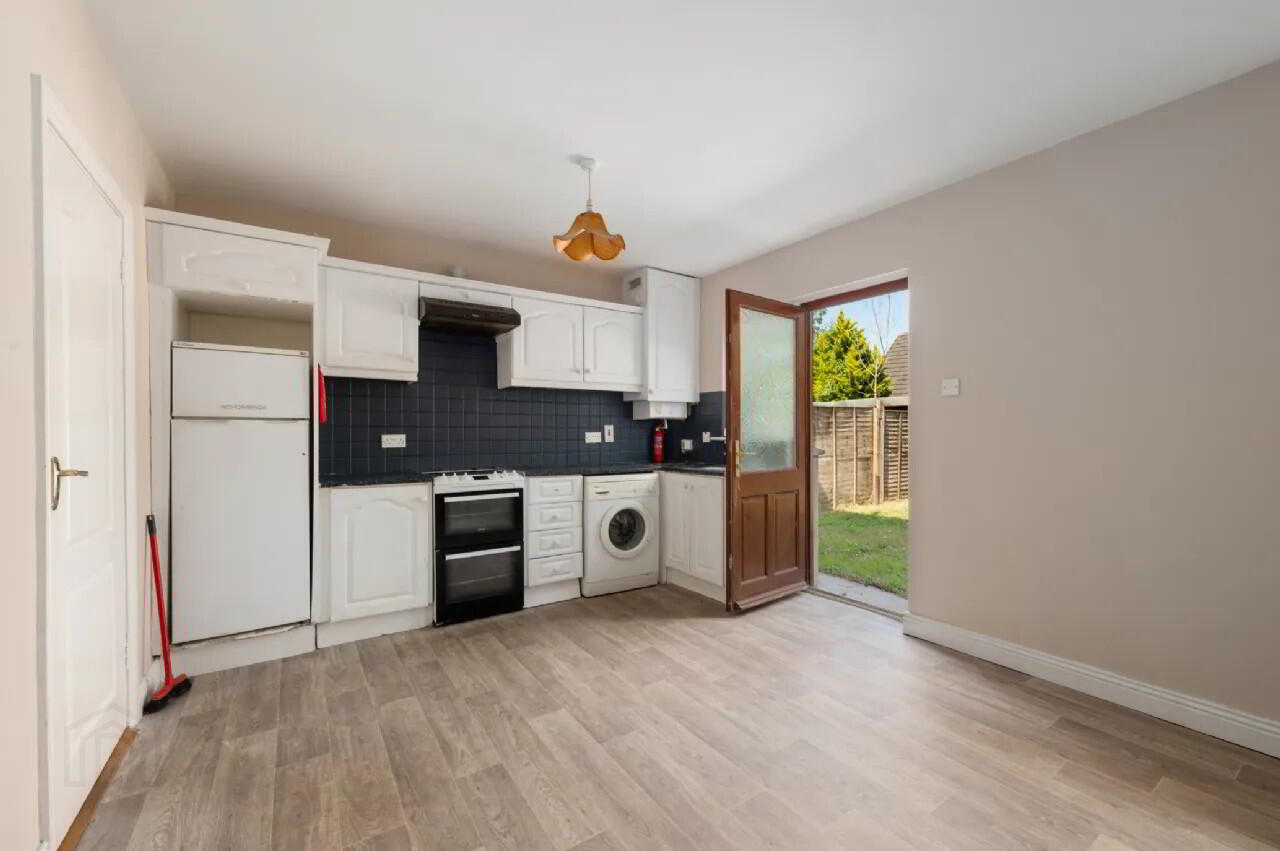 15 Blackthorn Way 5 of 12
