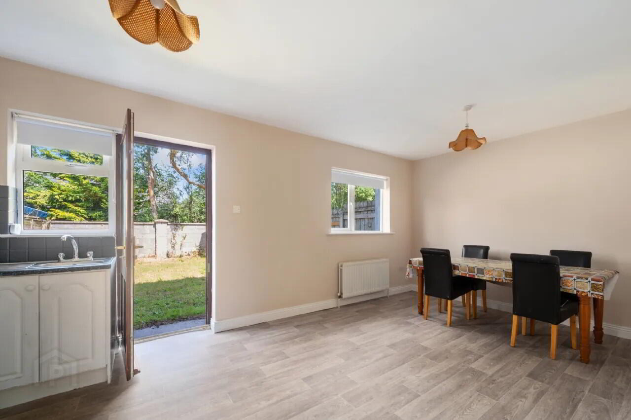 15 Blackthorn Way 6 of 12