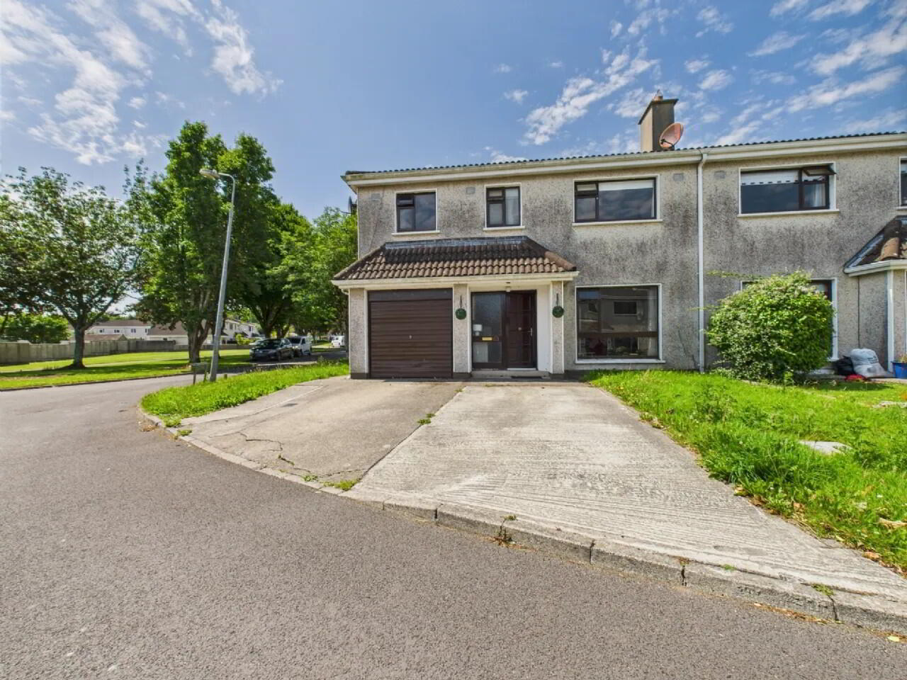 1 Kenure Court 1 of 15