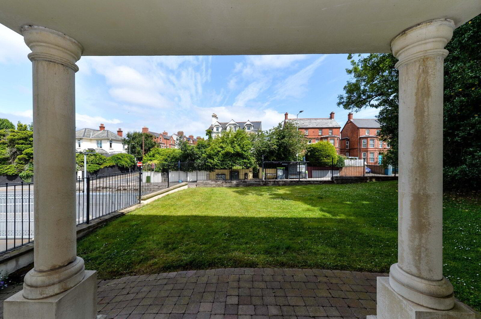 Apt 2 Eagleton Hall, 131 Upper Newtownards Road 12 of 15