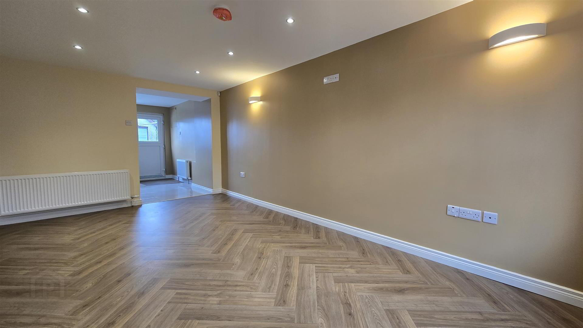 19 Greenfield Road 2 of 10