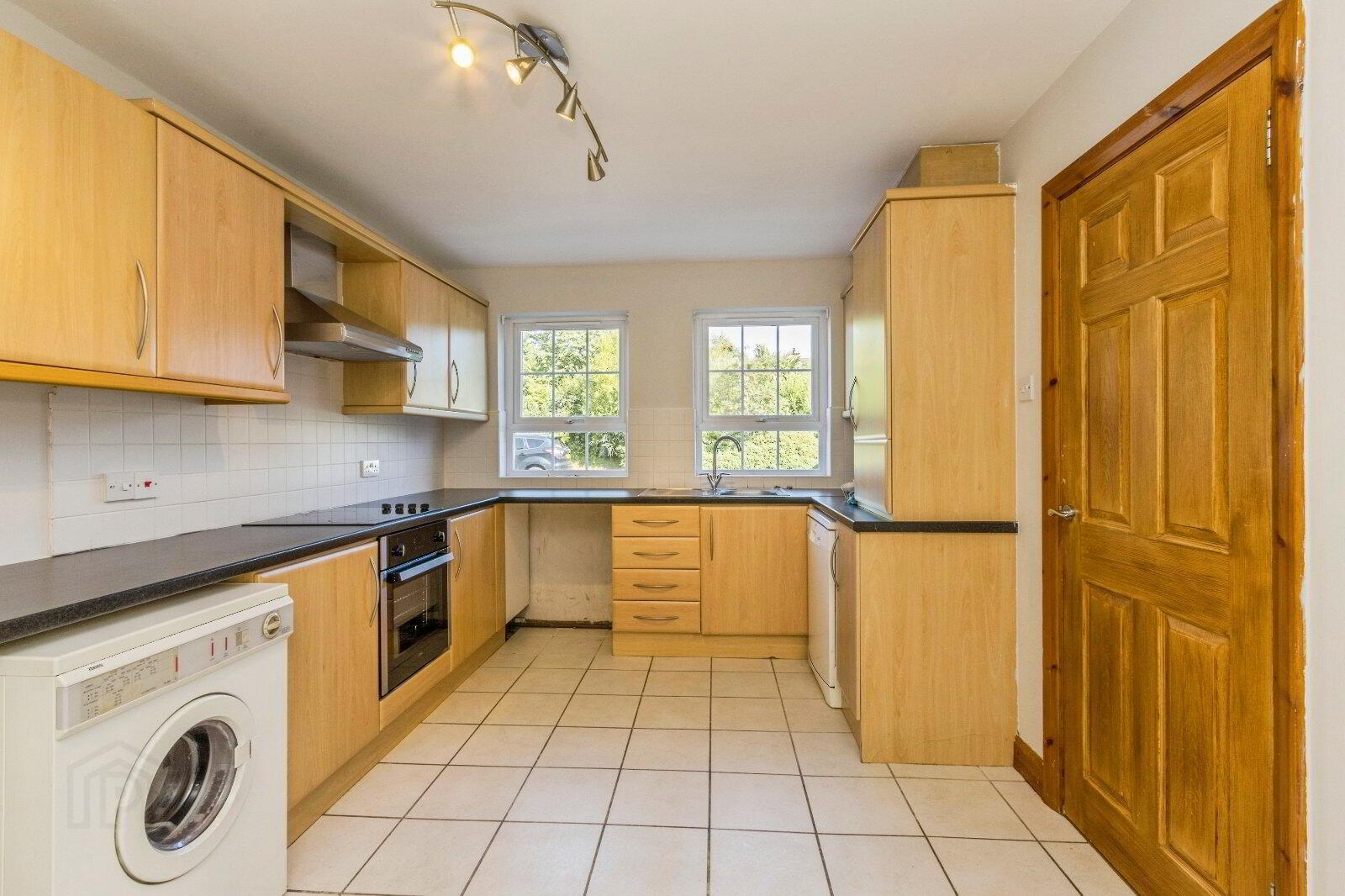 24 Regency Square 10 of 19