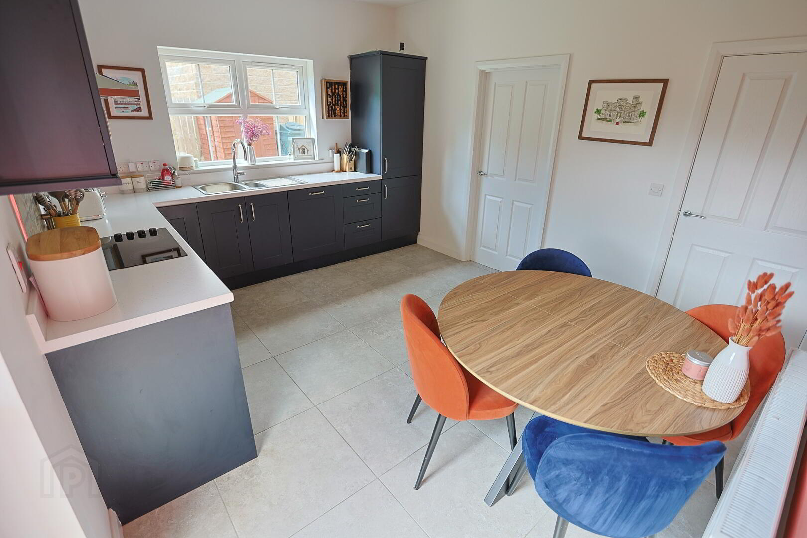 8 Moss Lane 21 of 65