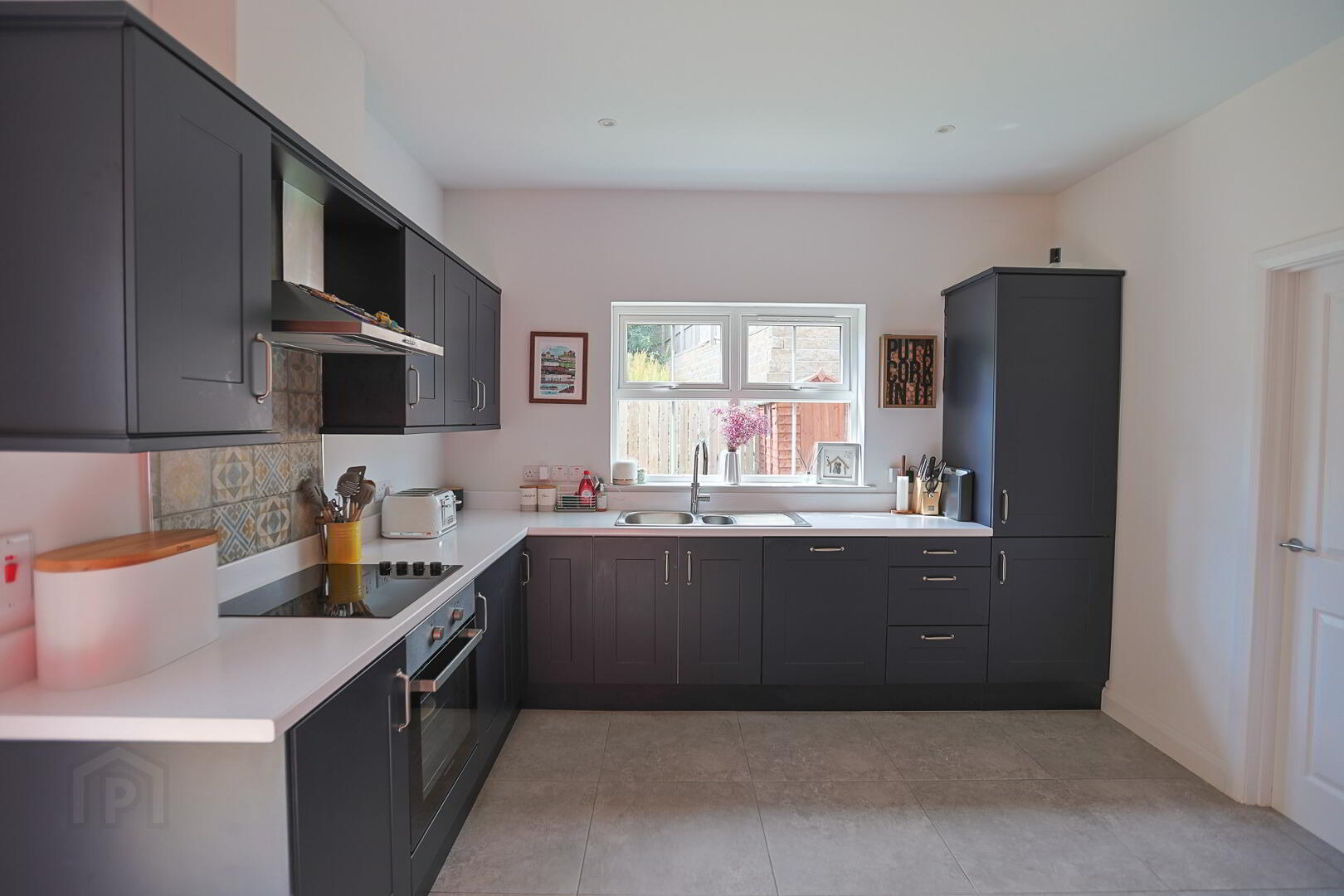 8 Moss Lane 19 of 65