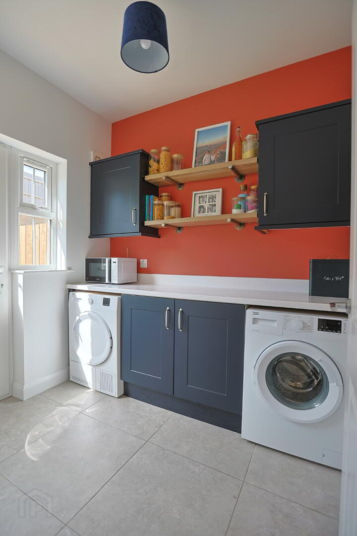 8 Moss Lane 26 of 65
