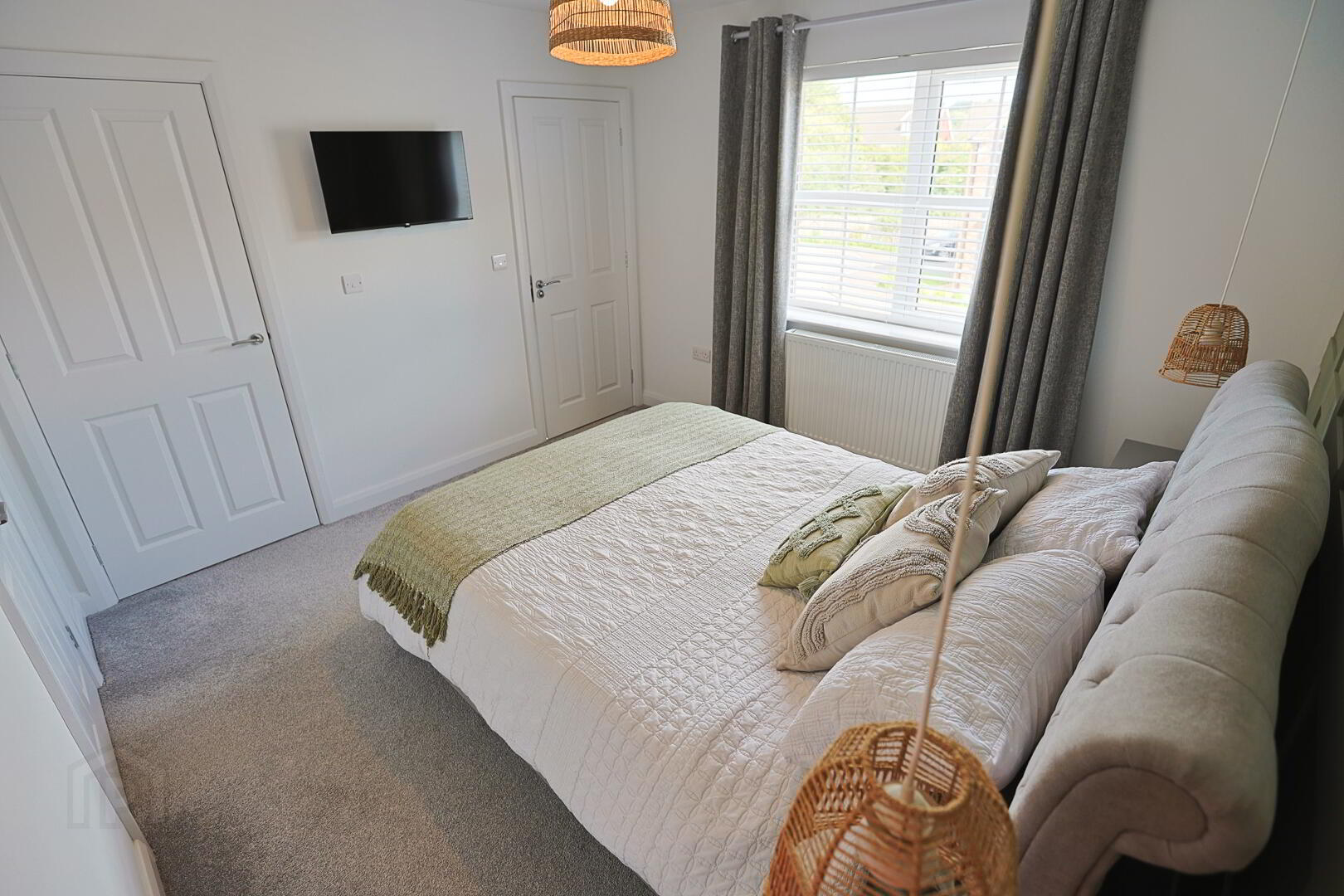 8 Moss Lane 33 of 65