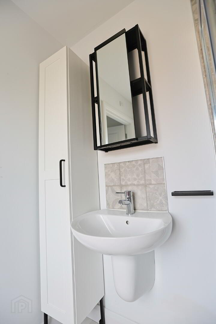 8 Moss Lane 36 of 65