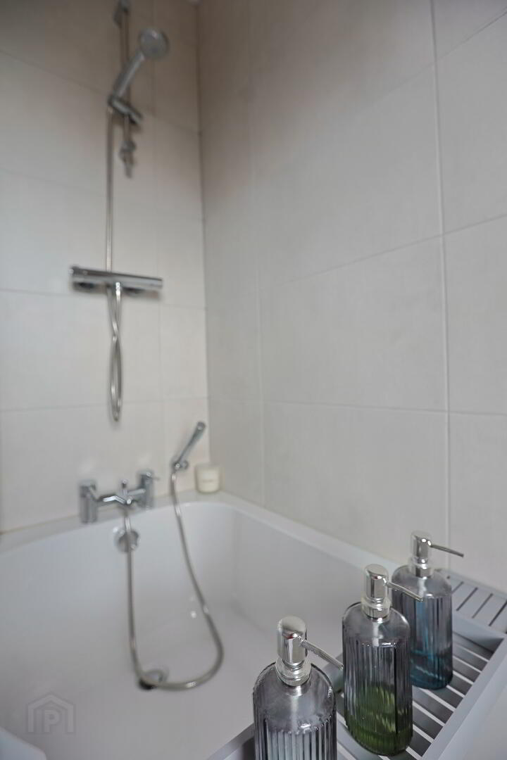 8 Moss Lane 40 of 65