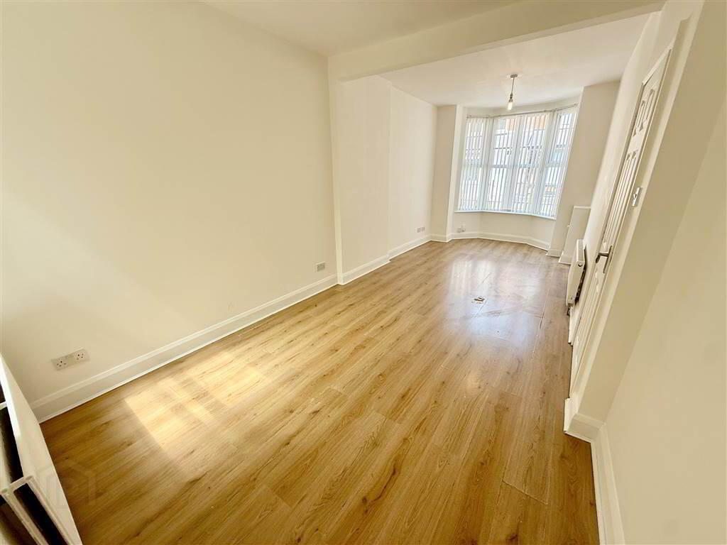 29 Hatton Drive 3 of 10
