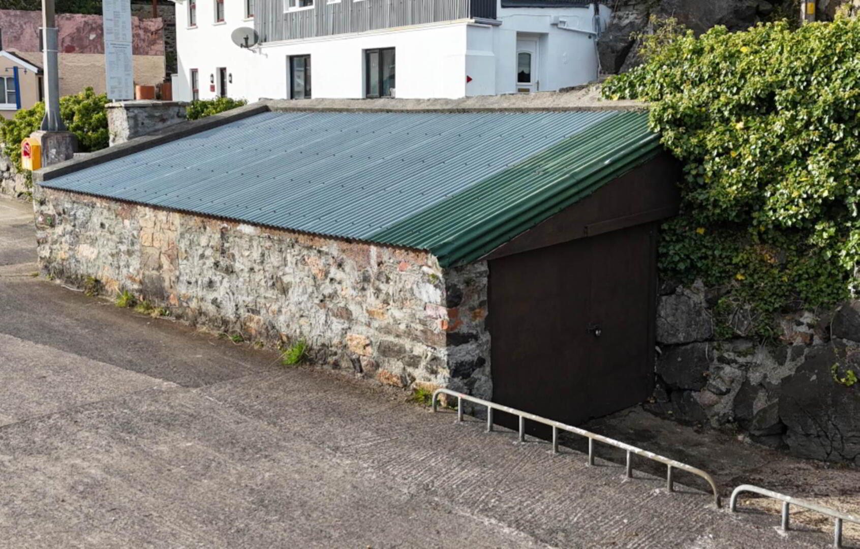 The Flag House, Harbour Road 12 of 13