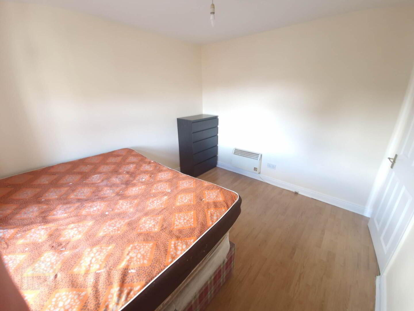 Apt 7, Priory Court 8 of 16