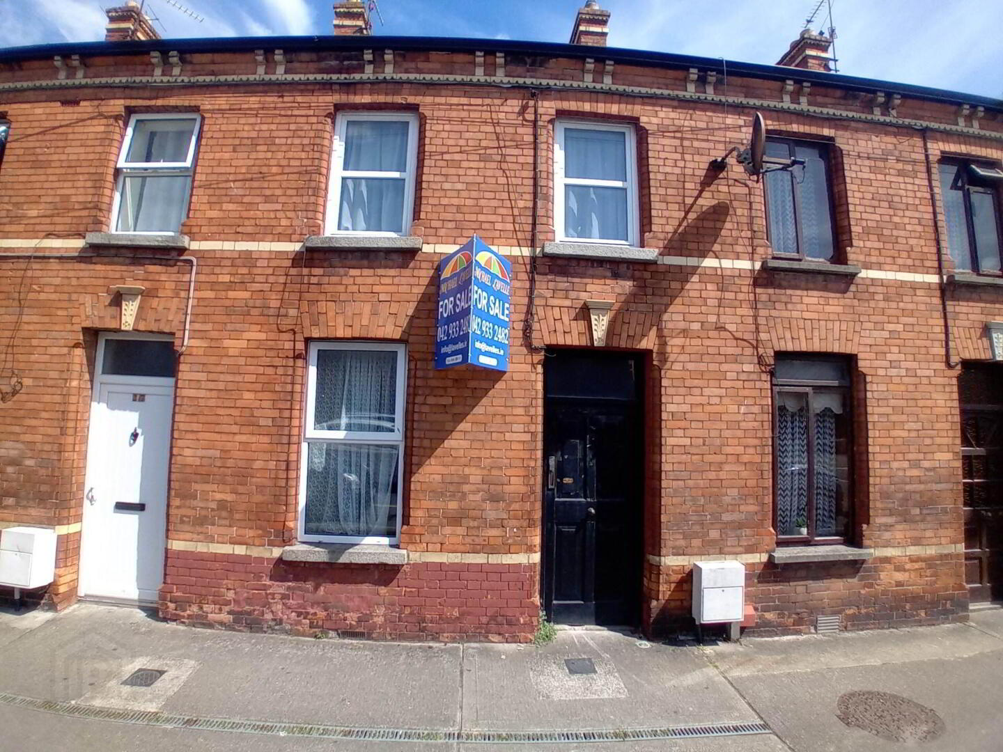 25 Castletown Road 1 of 13