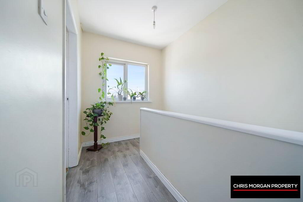 9 Eastvale Avenue 13 of 20