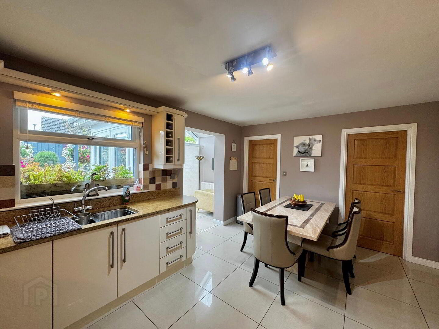 2 Glenwood Avenue 13 of 51
