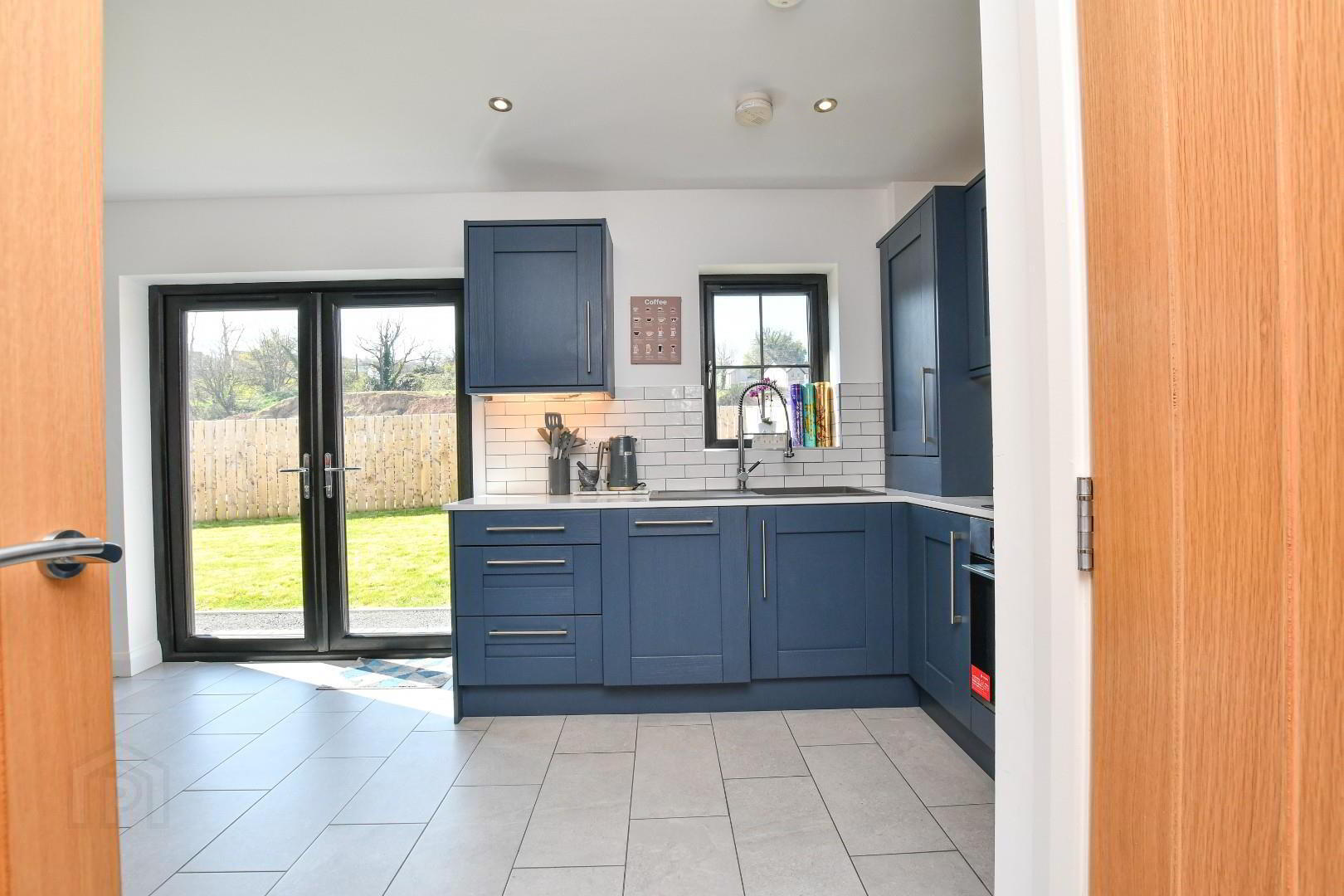12 Blackrock Avenue 16 of 49