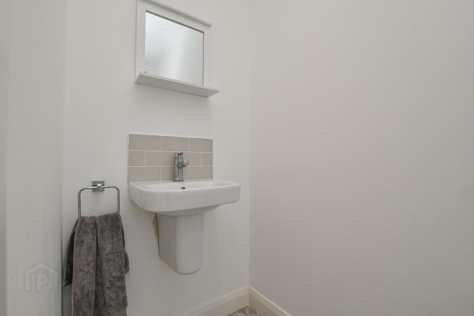 12 Blackrock Avenue 24 of 49
