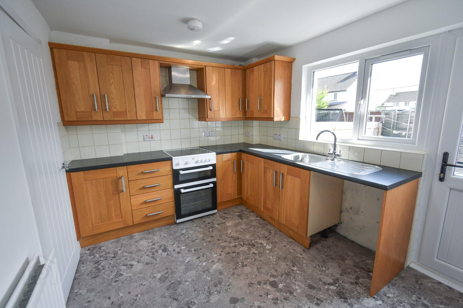 32 Royal Court 6 of 15