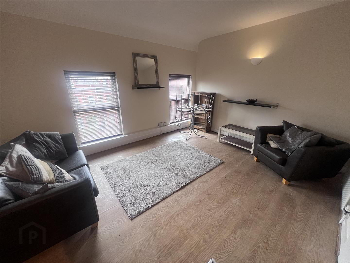 Apt 3, 11 Jubilee Avenue 3 of 6