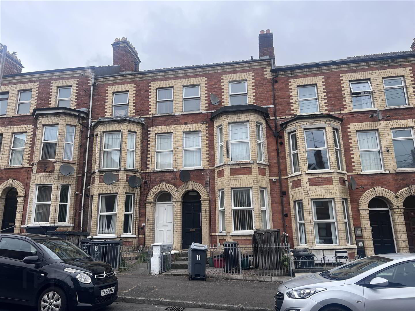 Apt 3, 11 Jubilee Avenue 1 of 6