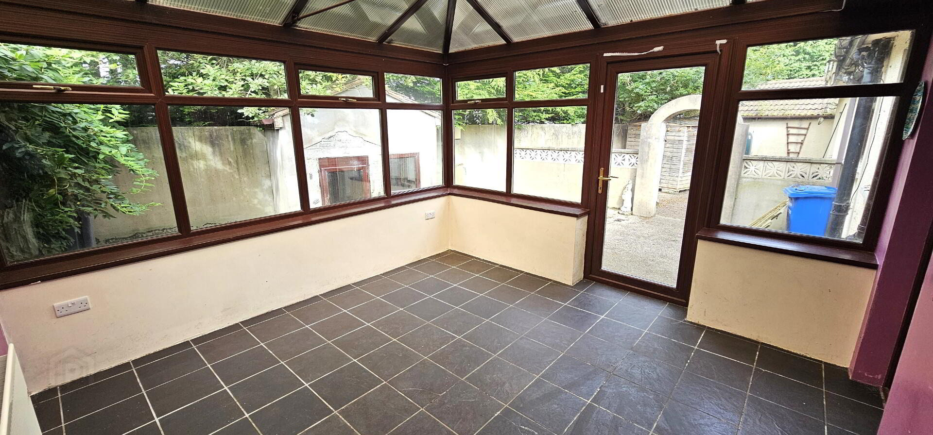 23 Millview Gardens 5 of 16