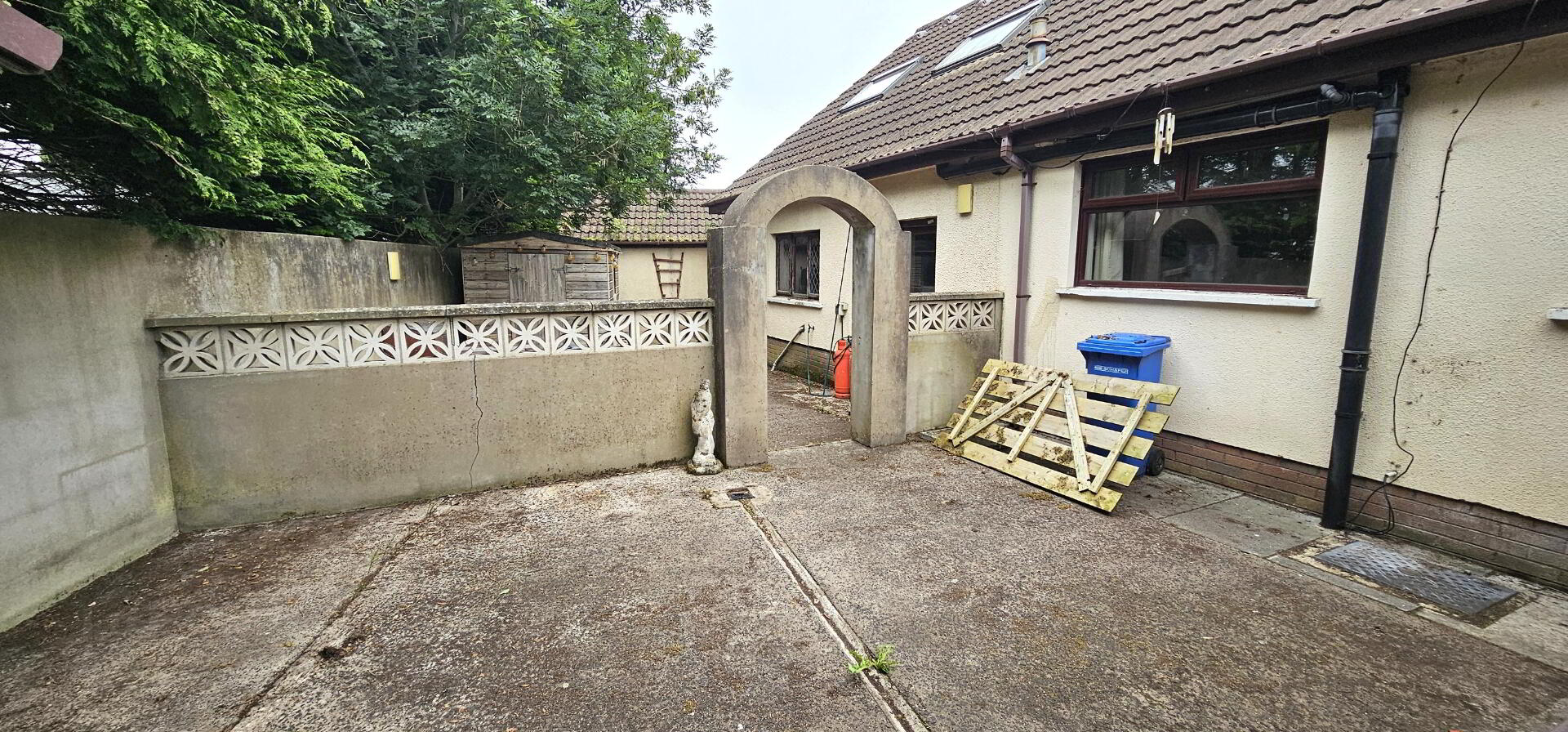 23 Millview Gardens 15 of 16