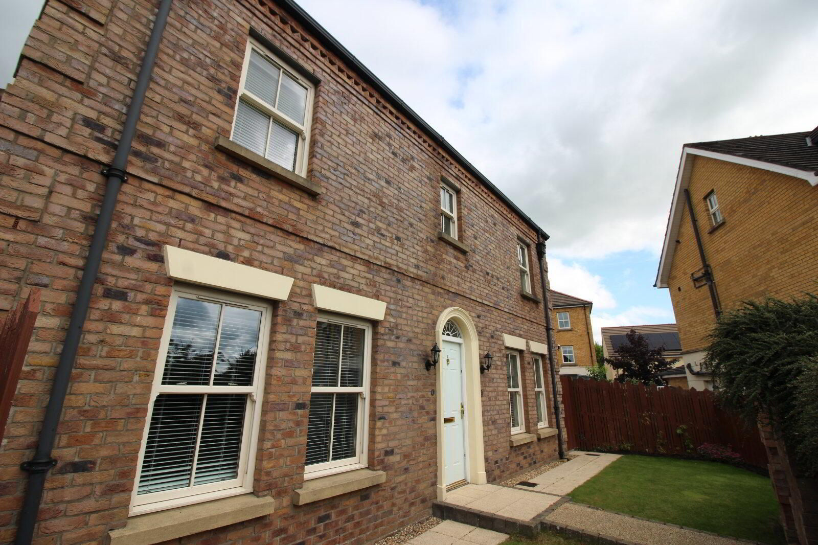 property description image