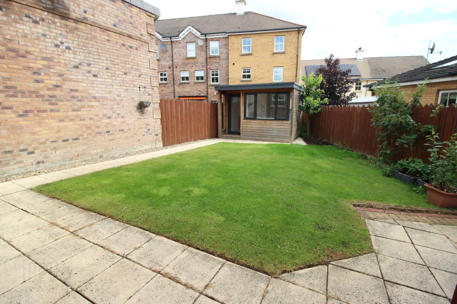 18 Ballantine Gardens 20 of 29