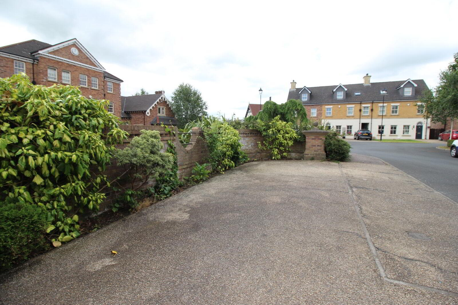 18 Ballantine Gardens 27 of 29