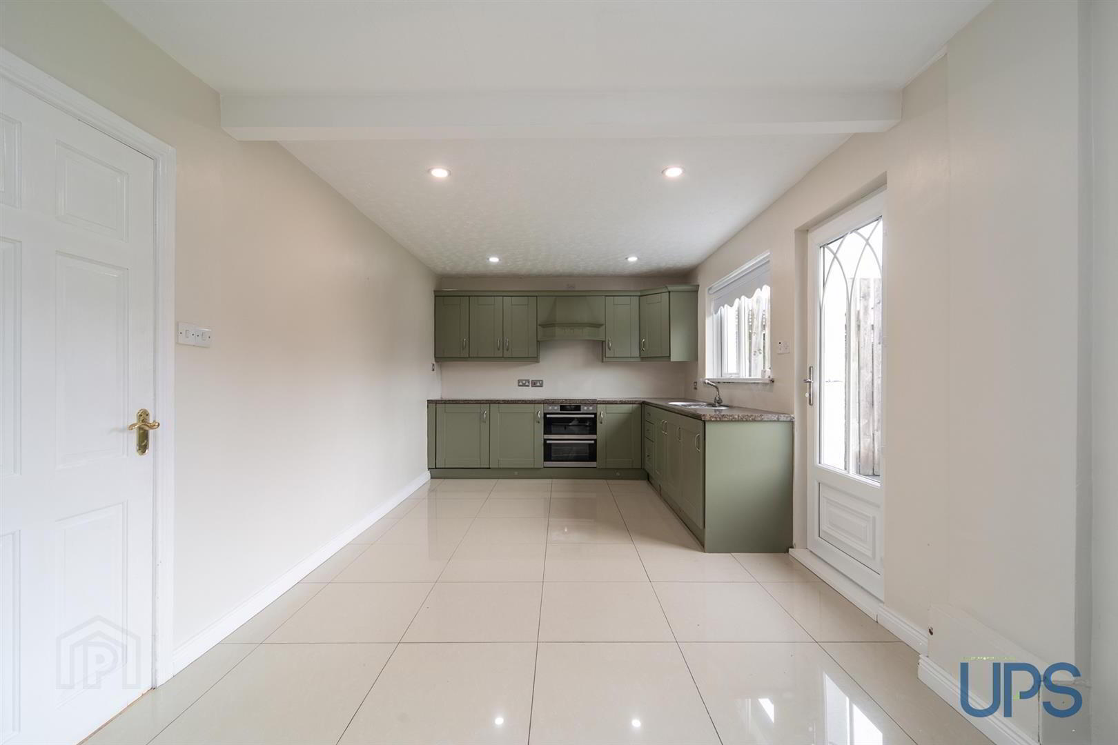 17 Ladybrook Avenue 9 of 31