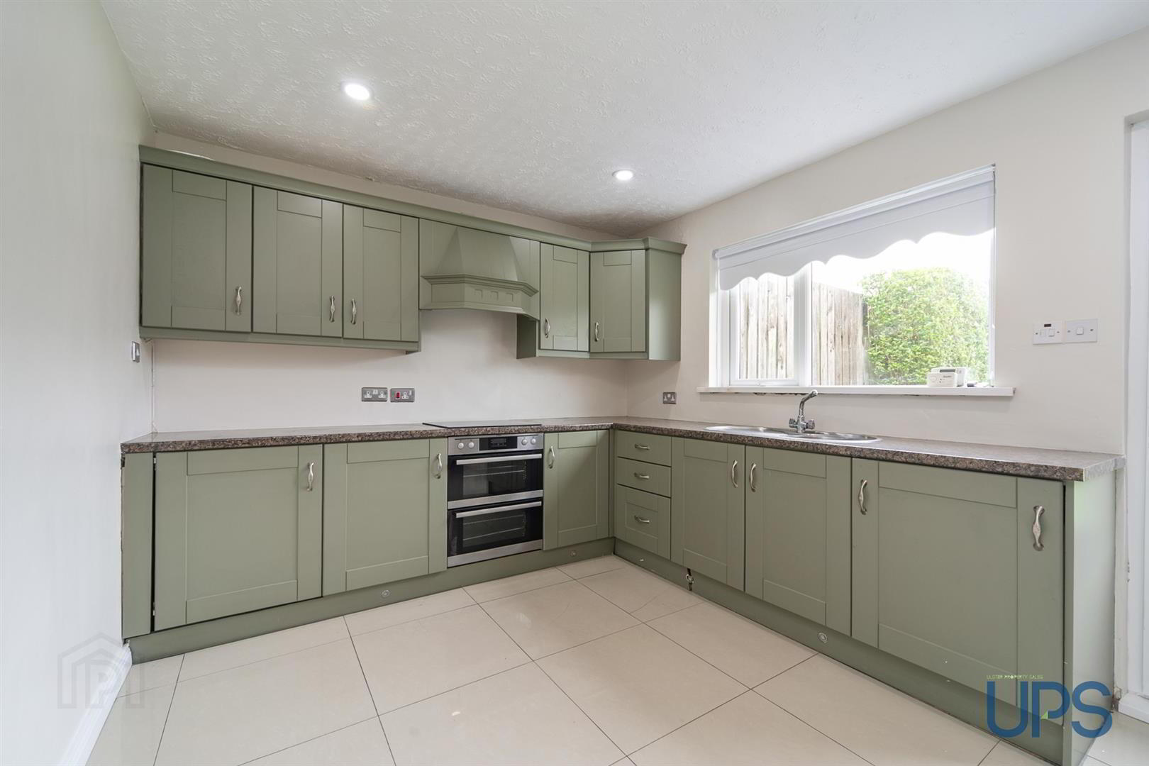 17 Ladybrook Avenue 14 of 31