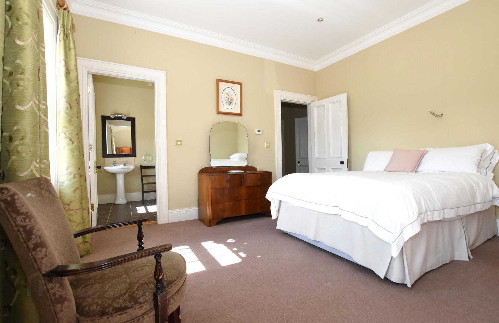 STUNNING DETACHED BUNGALOW, Lisburn 12 of 19