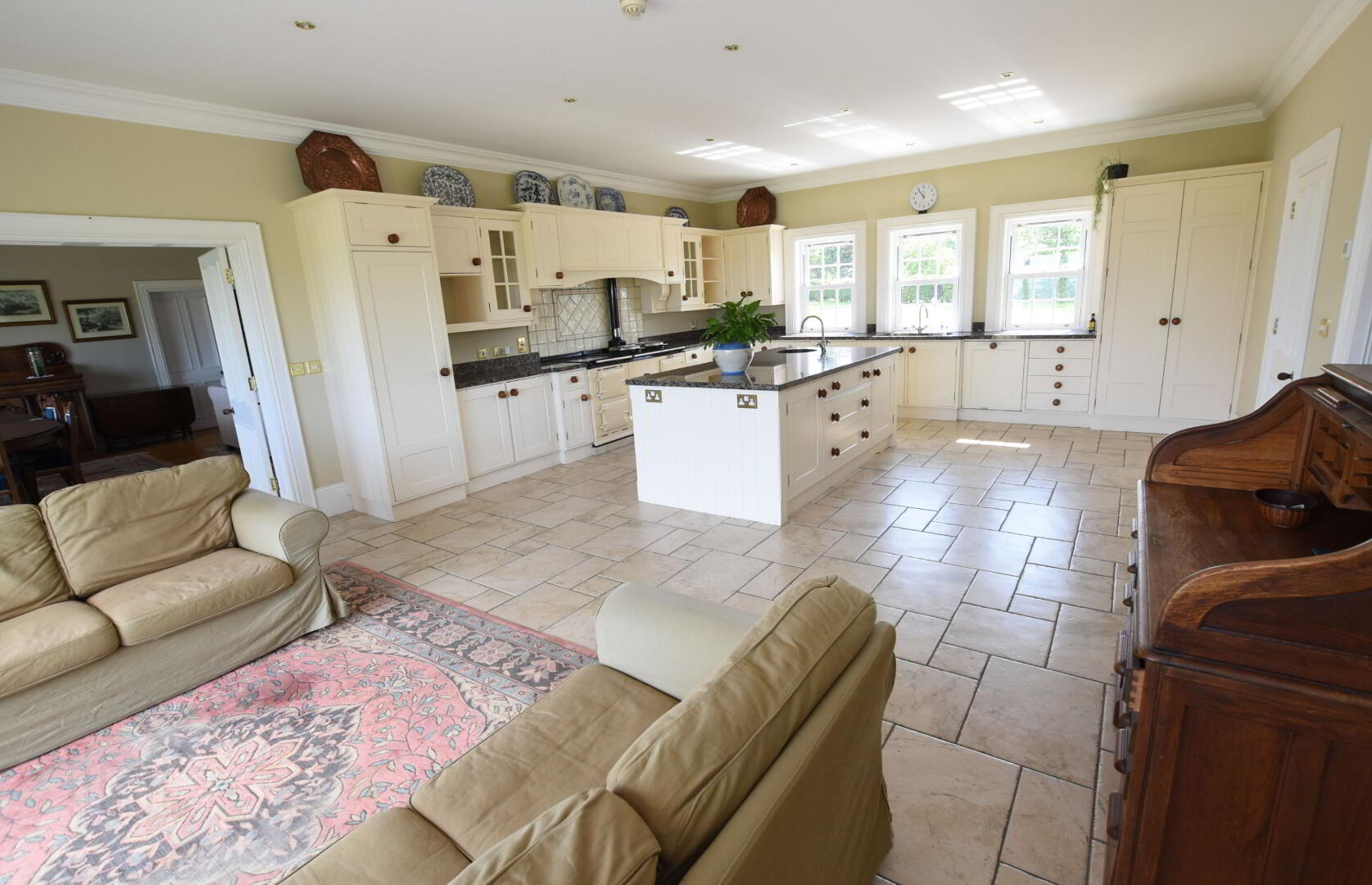 STUNNING DETACHED BUNGALOW, Lisburn 7 of 19